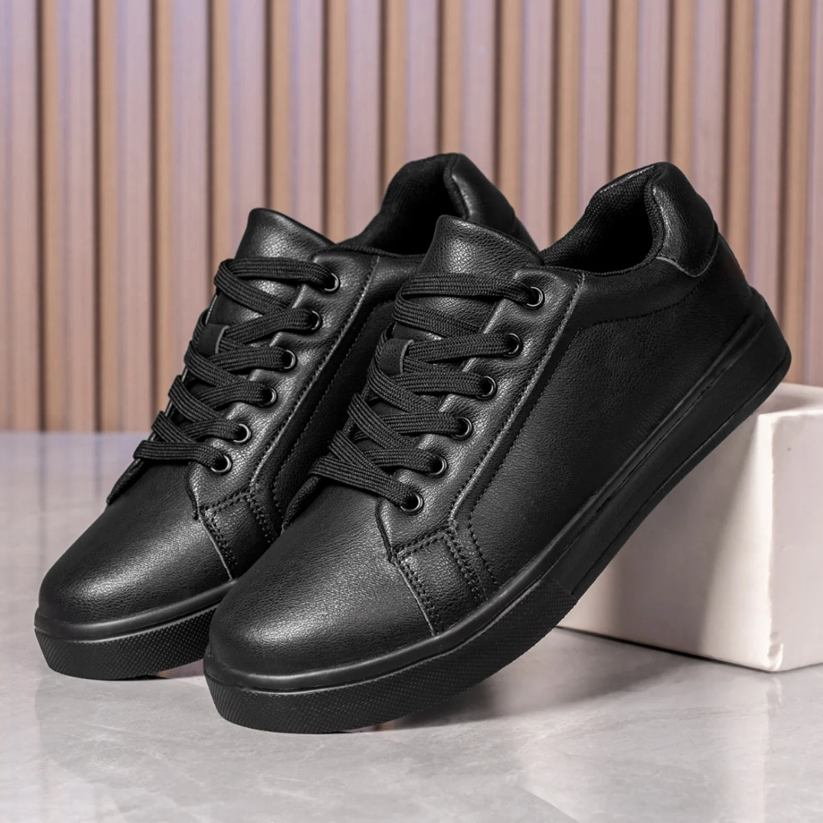 Men’s Casual Leather Low-Top Sneakers